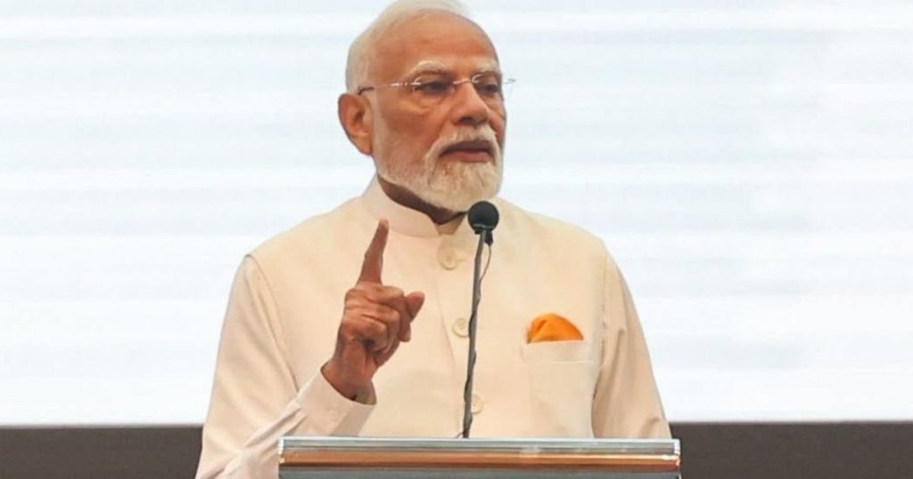 প্রশ্নফাঁসের বিরুদ্ধে কঠোর অবস্থান নিলেন প্রধানমন্ত্রী মোদি