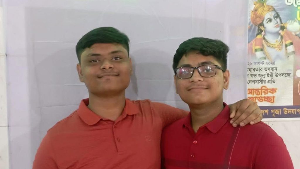 দুই ভাইয়ের সাফল্য: গোল্ডেন এ প্লাস পেল অরিত্র সরকার