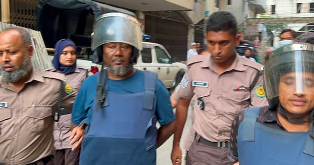 সন্ত্রাসবিরোধী মামলায় আওয়ামী লীগ-ছাত্রলীগের ৬ নেতা-কর্মী রিমান্ডে