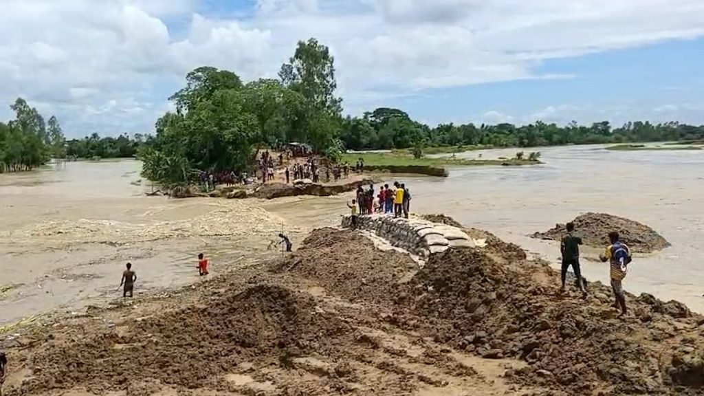 ভারত থেকে আসা উজানের ঢলে হবিগঞ্জের কয়েকটি গ্রাম প্লাবিত