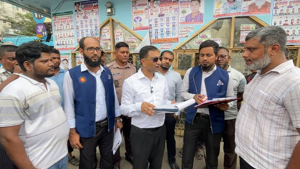 ১০ লিটার জ্বালানিতে ৫৩০ মিলিলিটার কম, যাত্রাবাড়ীতে ফিলিং স্টেশন বন্ধ করল বিএসটিআই