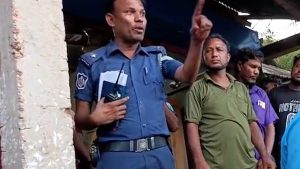 আমি পোশাক লাগিয়েছি ঘুষের টাকা দিয়ে, ঘুষ খাওয়ার জন্যই: এএসআইয়ের বক্তব্য ভাইরাল